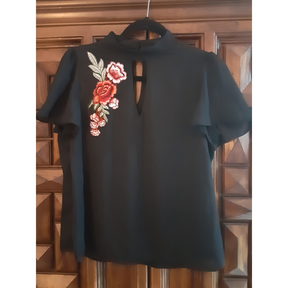 Excellent condition short sleeve shirt